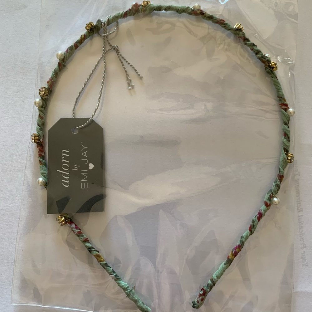 Thin floral pearl and Crystal headband.